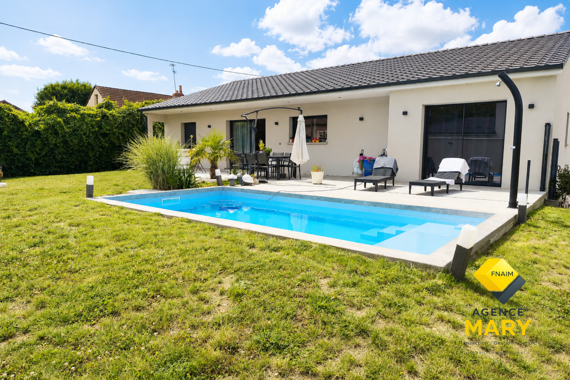 Maison Neuve de Plain-Pied avec Piscine à Hauterive – Construction 2024 - Image 1