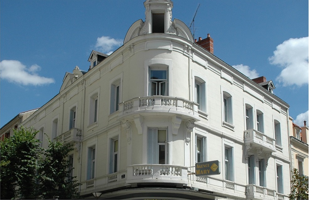 VICHY CENTRE – Appartement meublé T4 - Image 1