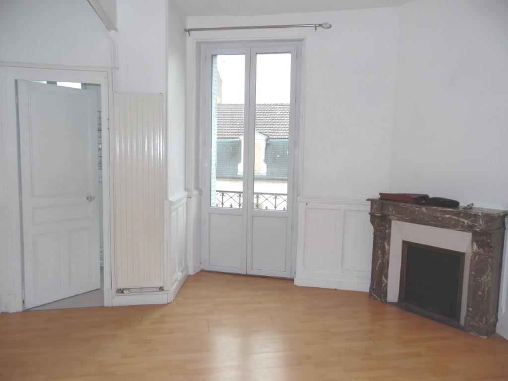 VICHY entre Parcs et Gare – appartement type 3 - Image 4