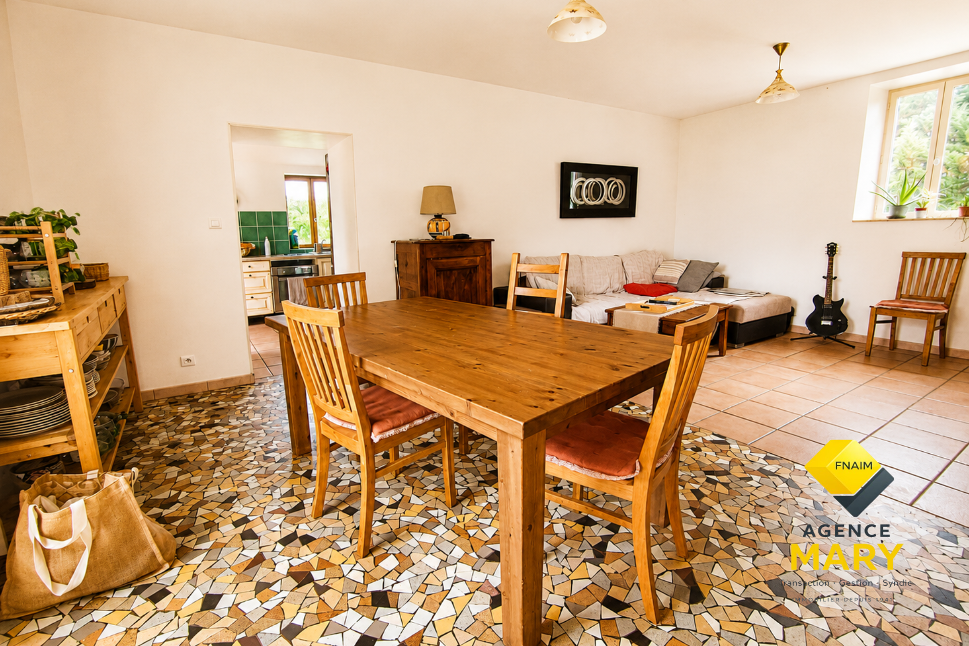 MAISON DE CARACTÈRE DE 112 M² AVEC GRANGE ET DÉPENDANCES SUR 1 472 M² À BELLERIVE-SUR-ALLIER - Image 2