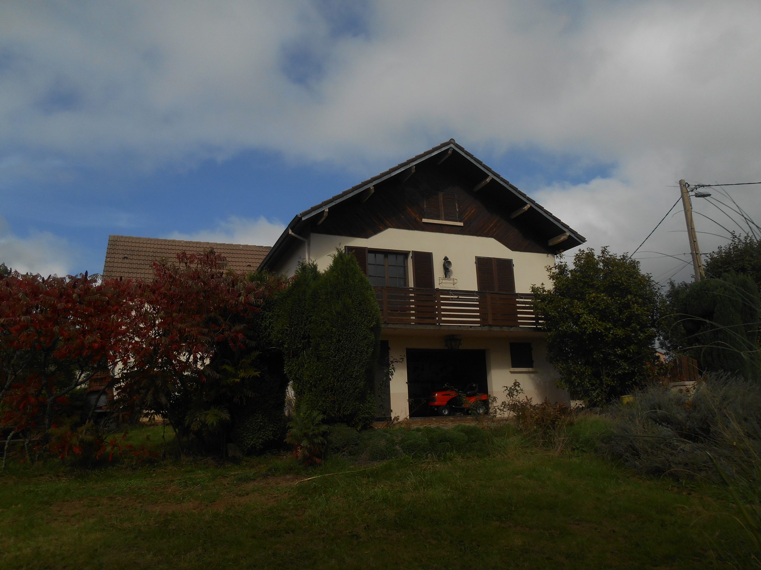 SAINT ELOY LES MINES Maison 170M² - Image 1