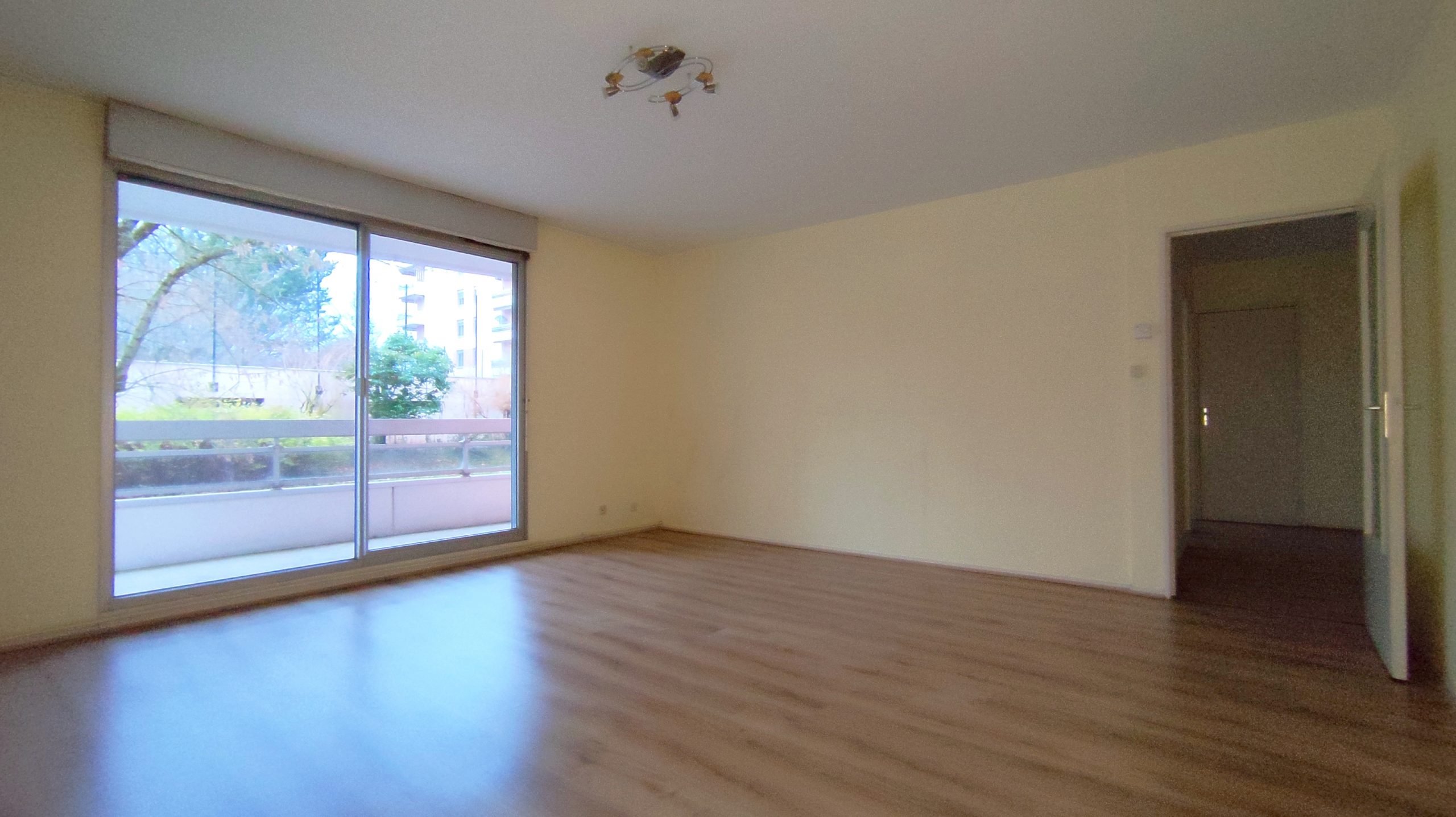 CUSSET Bel appartement T3 - Image 9