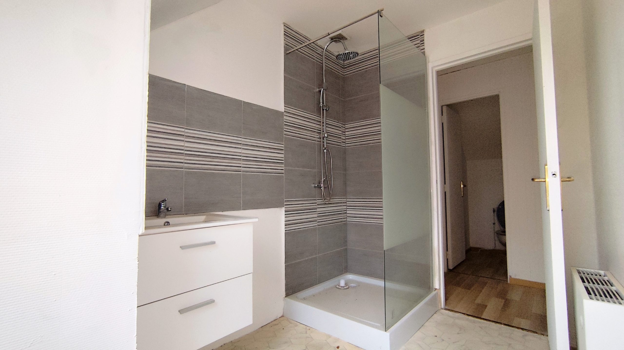 RARE – Duplex 100M² entre Parc & Opéra, au cœur de Vichy - Image 8