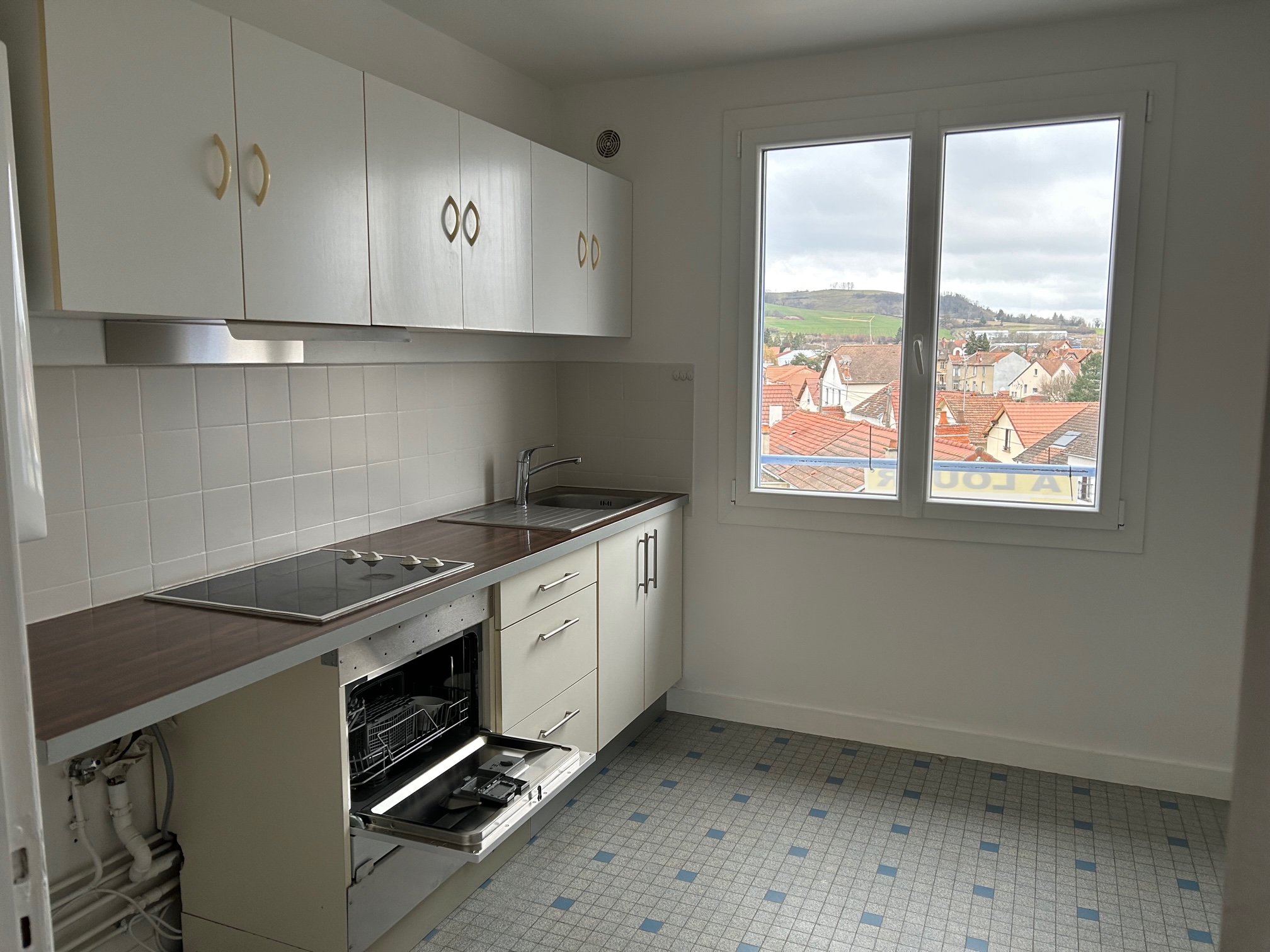 CUSSET – T4 de 68 m2 - Image 2