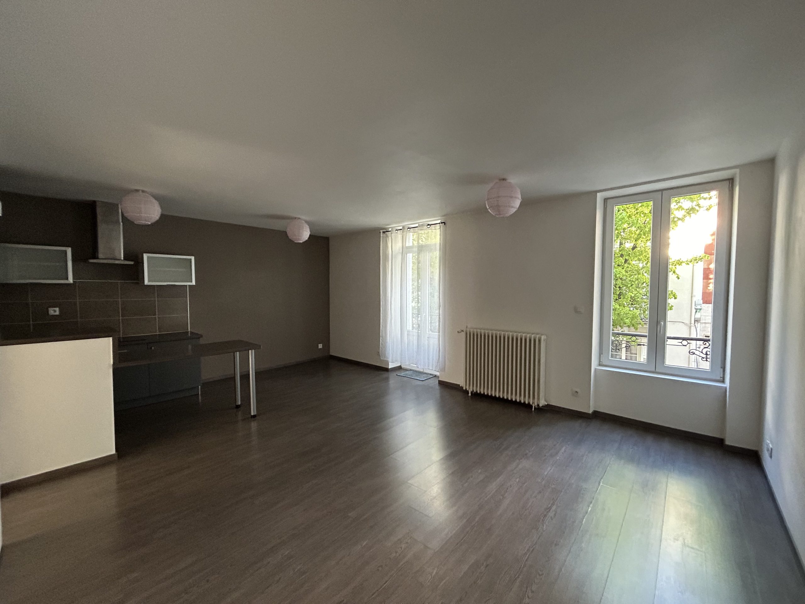 VICHY CENTRE - Image 2