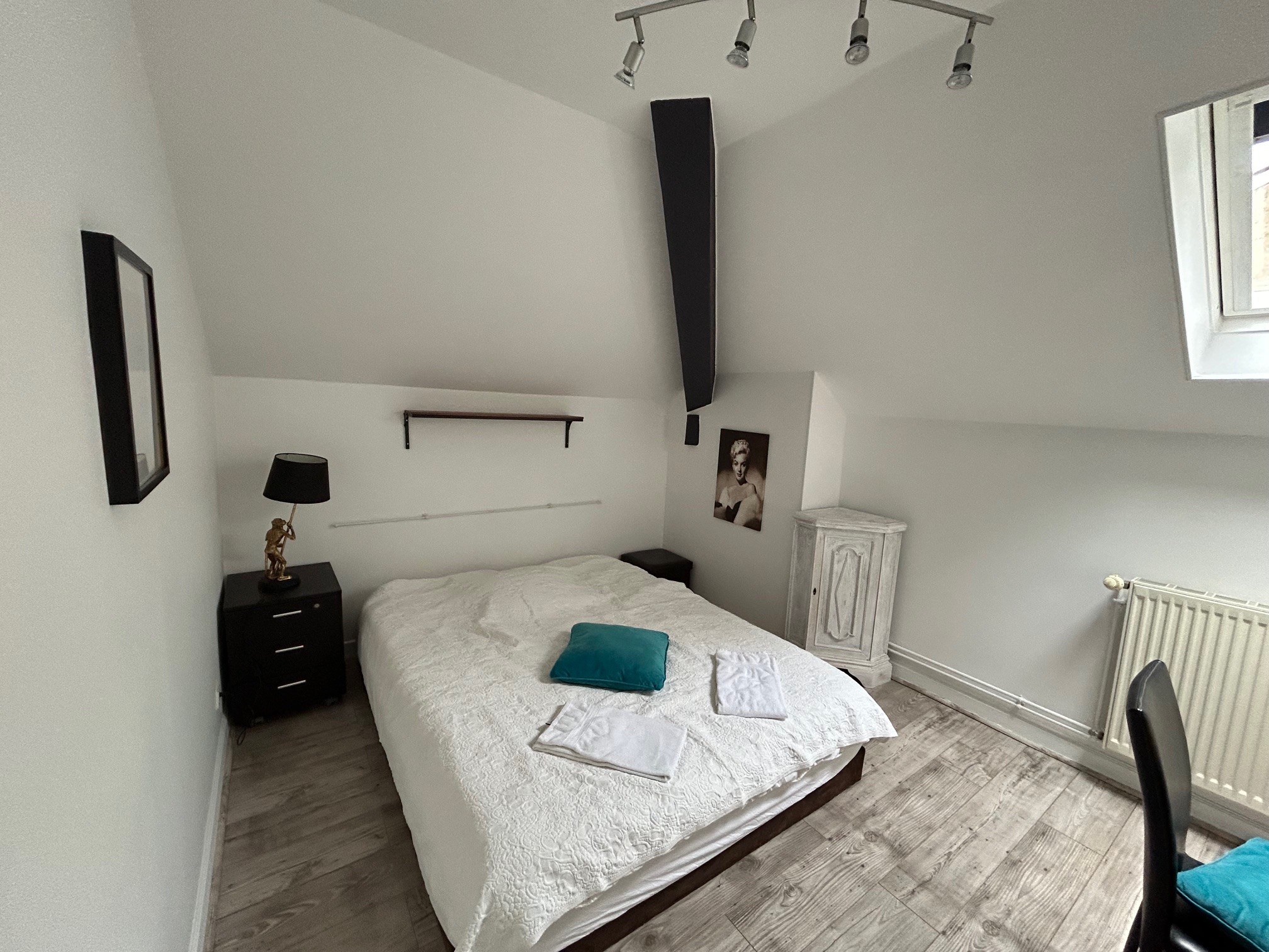 VICHY CENTRE – Appartement meublé T4 - Image 8