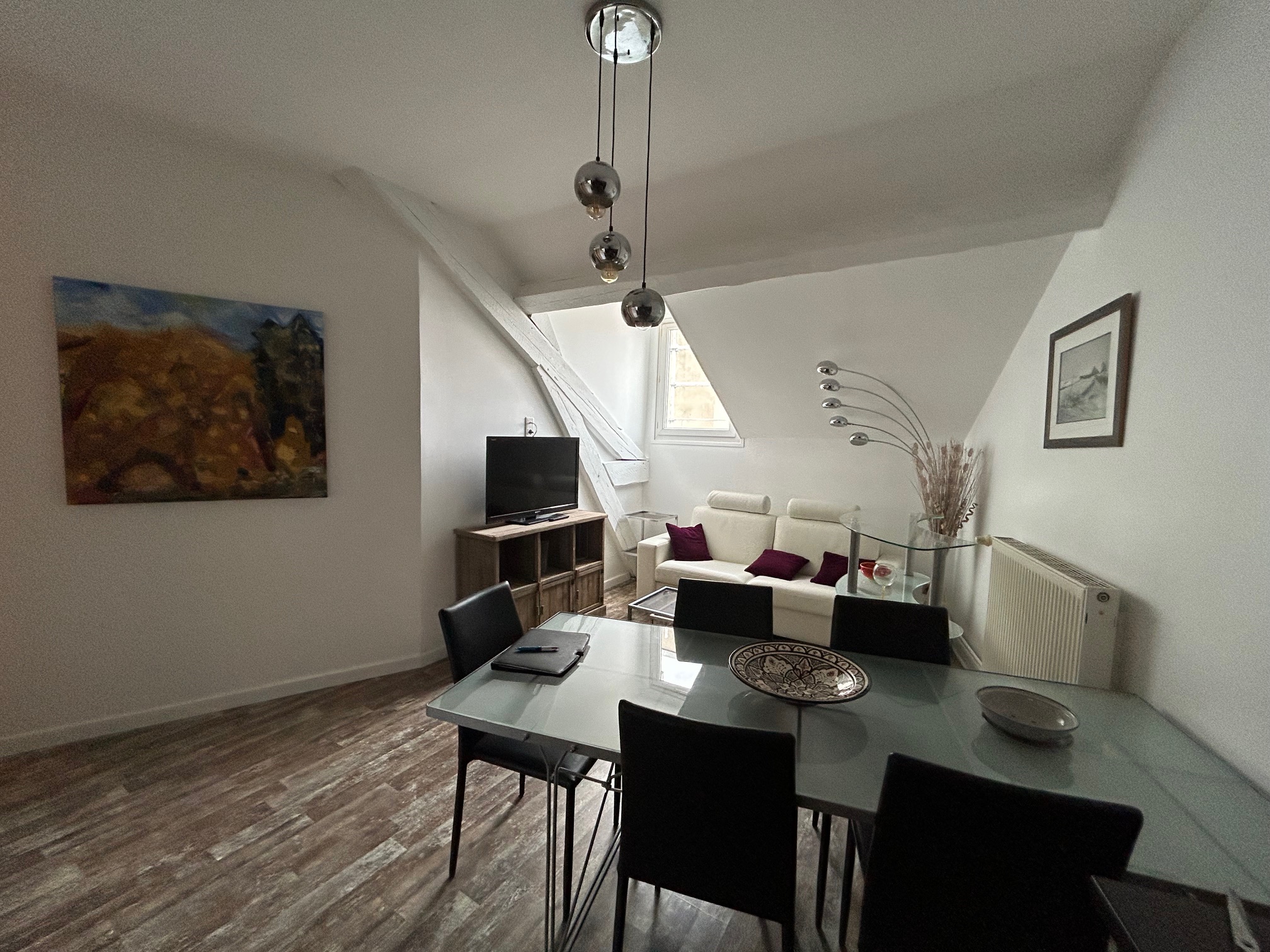 VICHY CENTRE – Appartement meublé T4 - Image 4