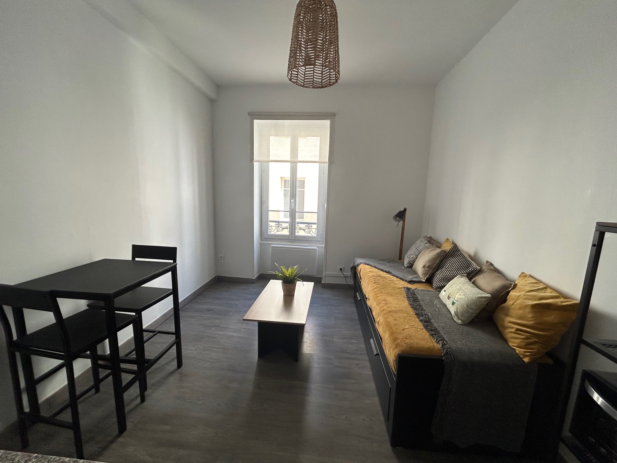 VICHY Parcs – studio meublé - Image 4