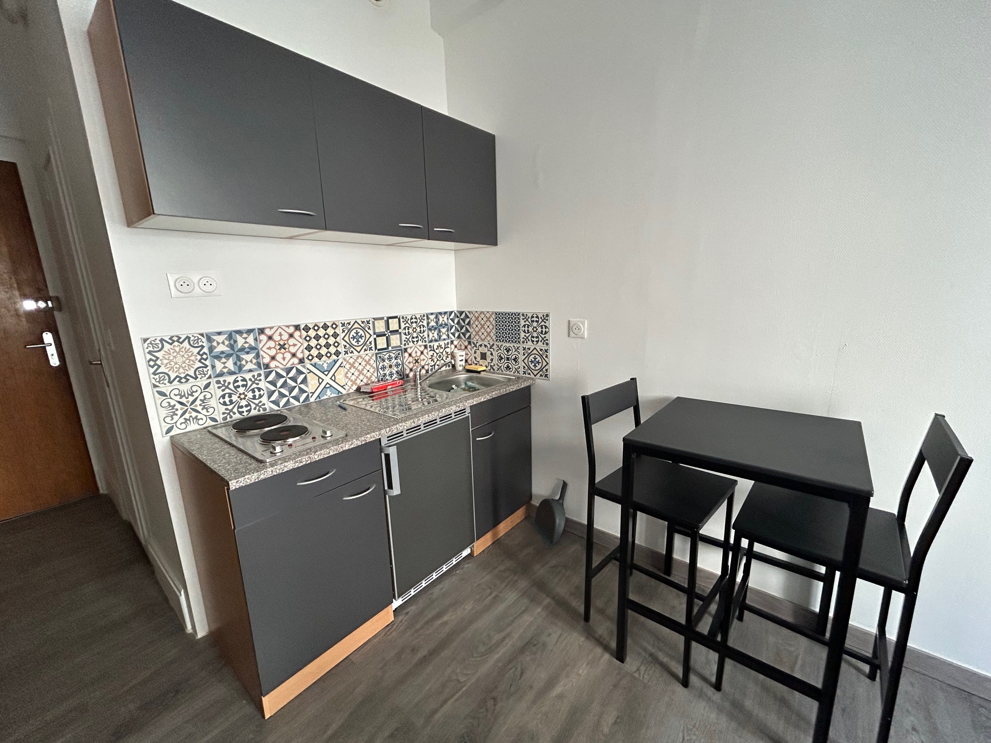 VICHY Parcs – studio meublé - Image 6