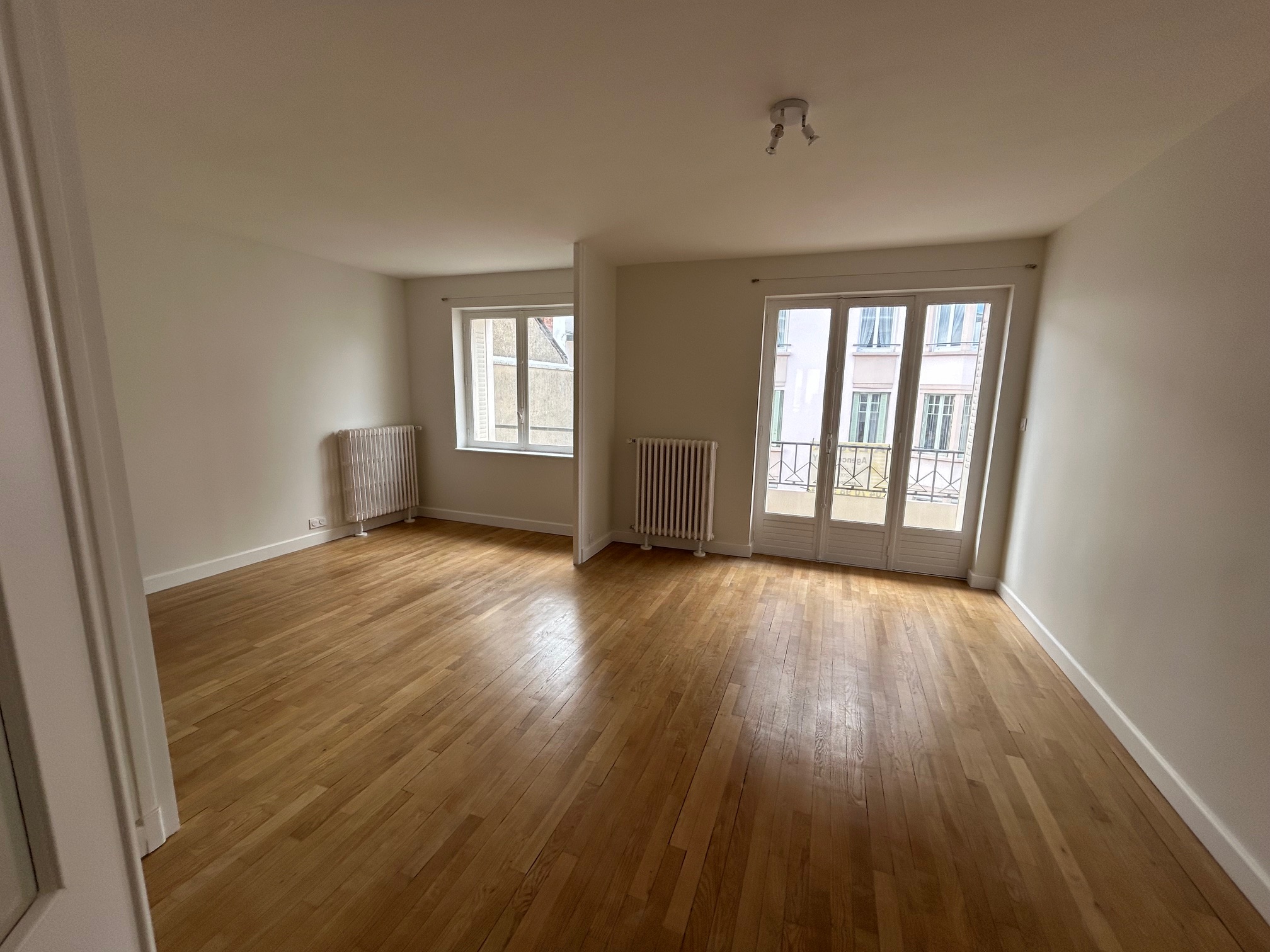 VICHY Appartement type 3 avec garage