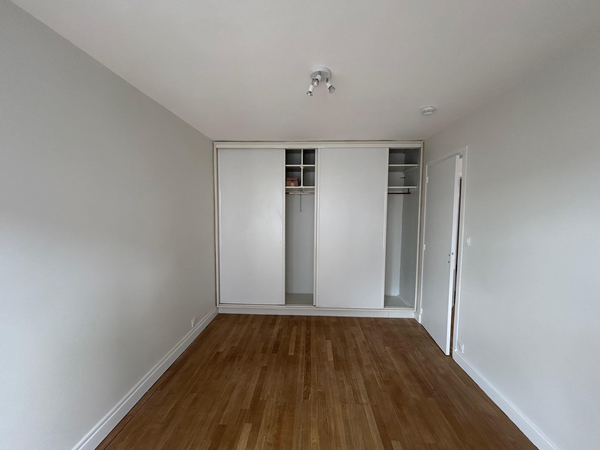 VICHY Appartement type 3 avec garage - Image 5