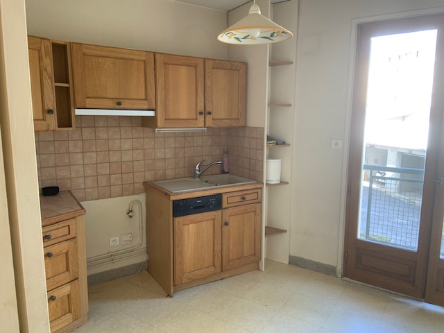 Appartement T4 avec Balcon - Image 1