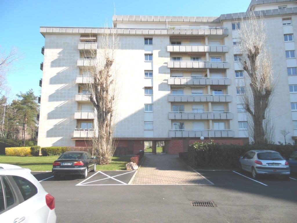 BELLERIVE SUR ALLIER – Résidence Auteuil - Image 1