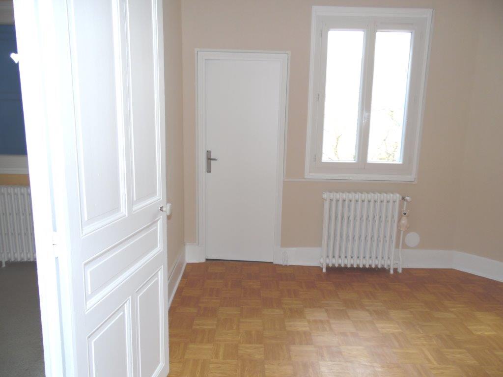 VICHY Maison de ville - Image 4