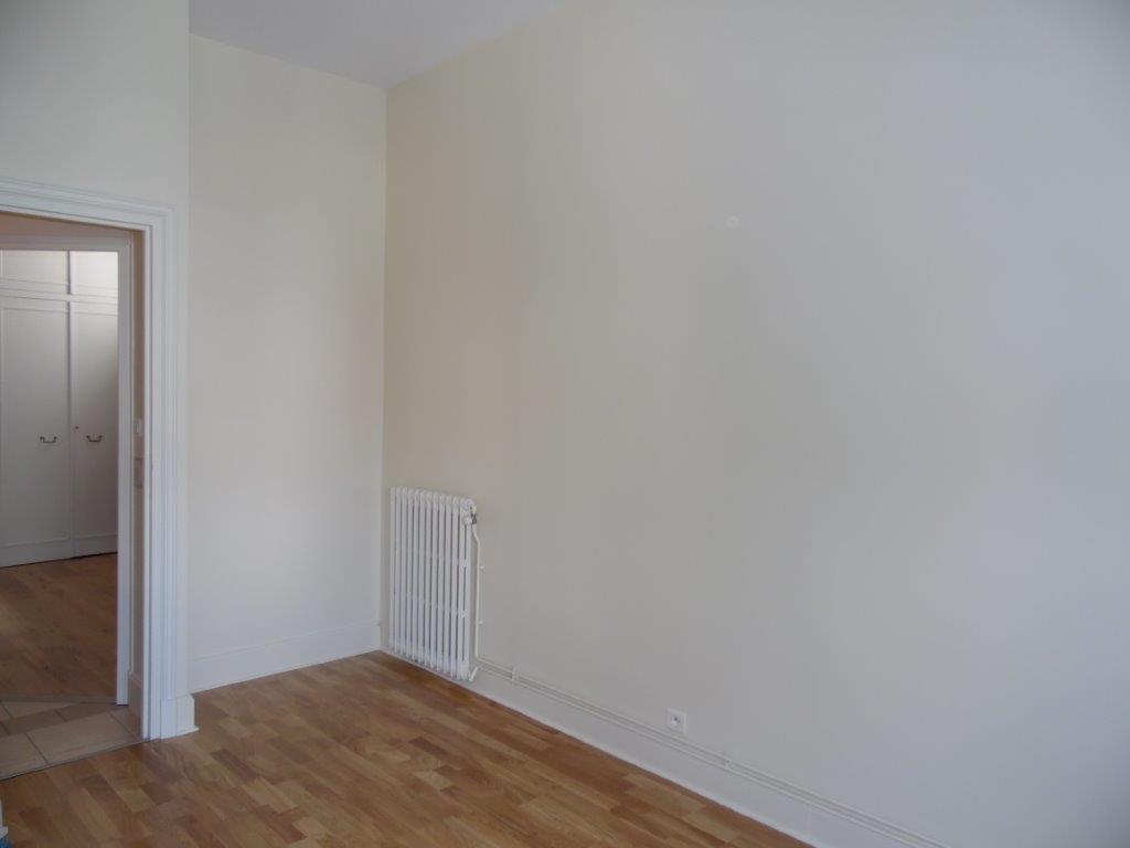 VICHY Prox. gare - Image 3