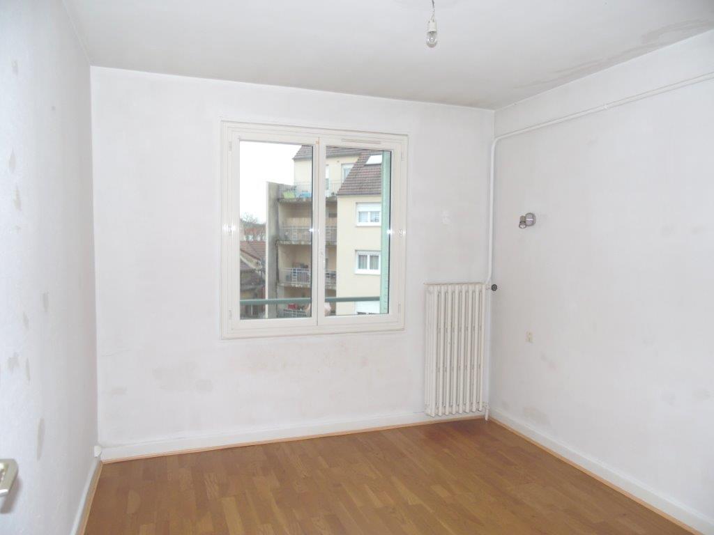 VICHY T2 BIS ENTRE GARE ET MARCHE COUVERT - Image 4