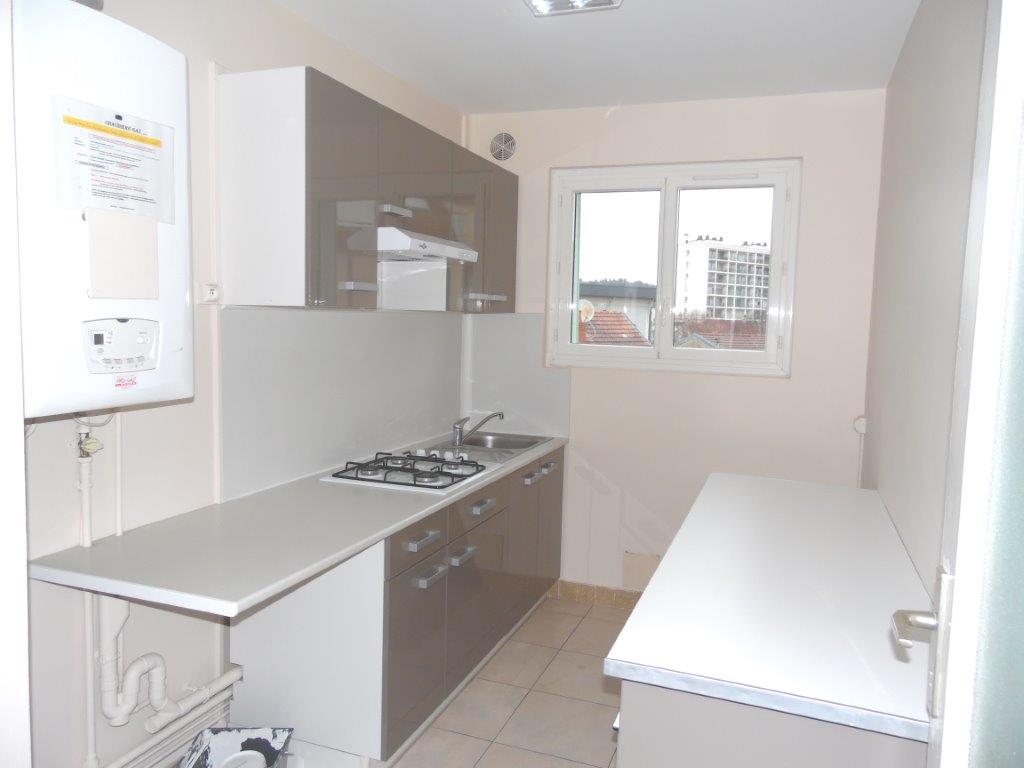 VICHY T2 BIS ENTRE GARE ET MARCHE COUVERT - Image 5