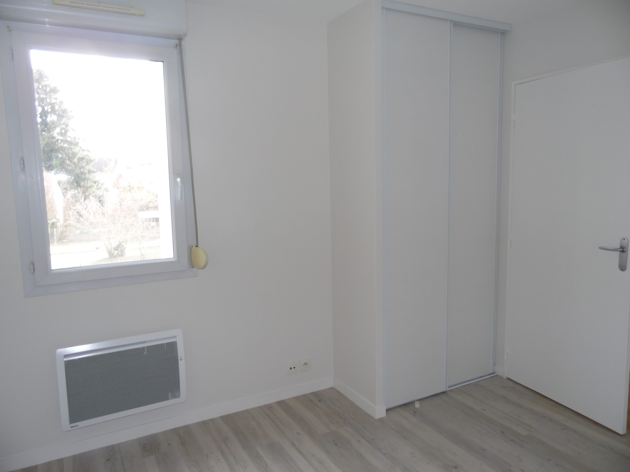 BELLERIVE SUR ALLIER – La Dame du Lac - Image 5