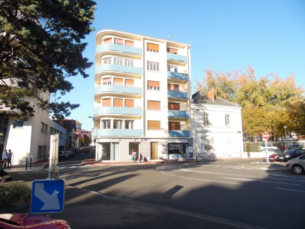 VICHY CENTRE - Image 1