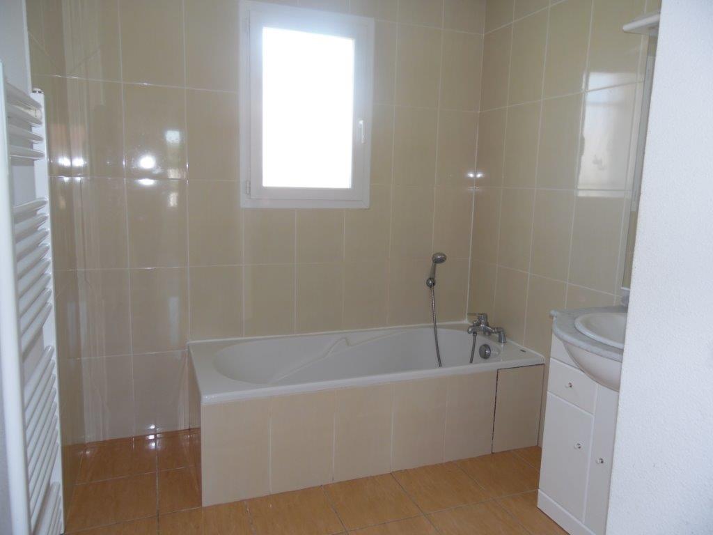 MAISON BELLERIVE SUR ALLIER - Image 2