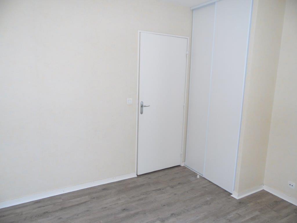 BELLERIVE SUR ALLIER – La Dame du Lac - Image 7