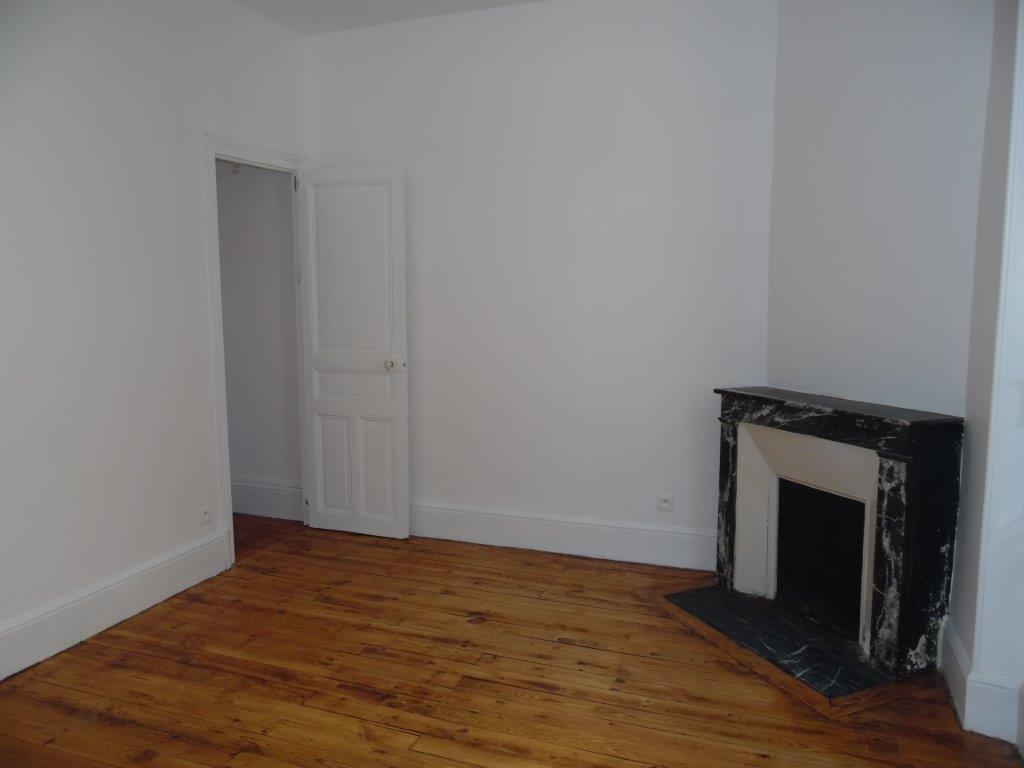 APPARTEMENT VICHY CENTRE - Image 4