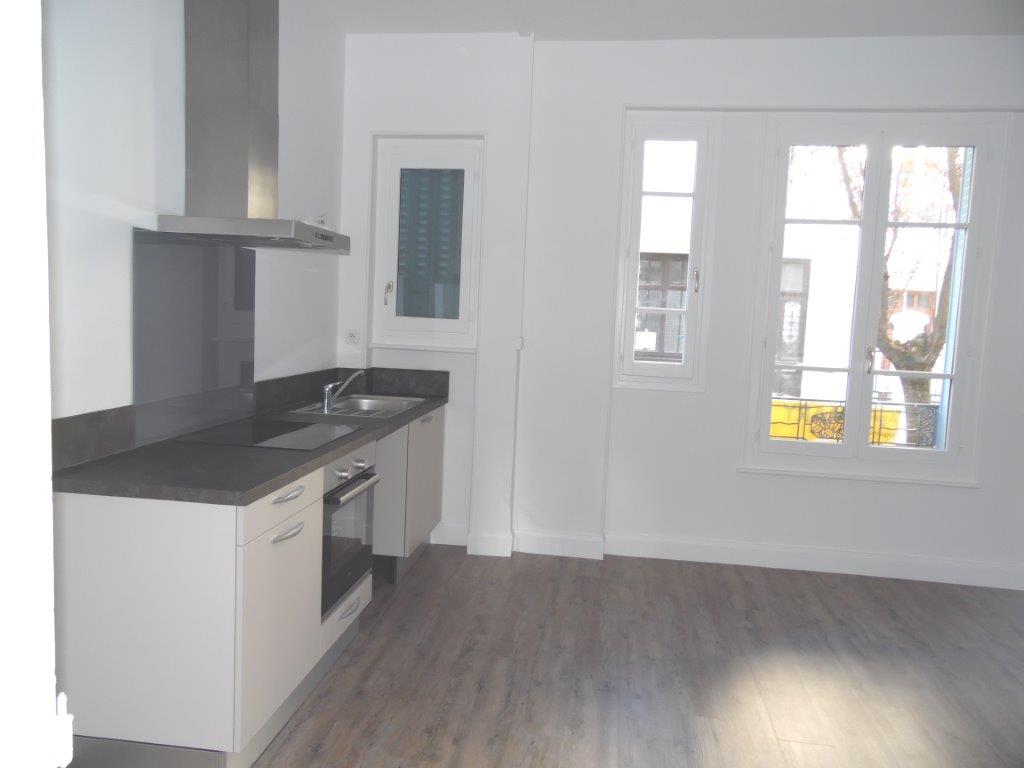 VICHY Entre Jeanne d’Arc et République - Image 2