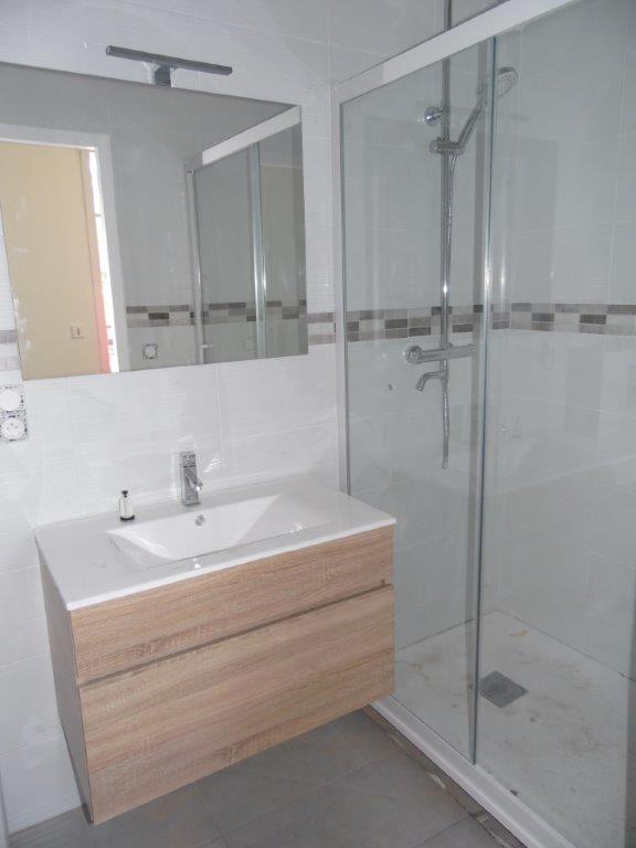 VICHY PROX. MARCHE COUVERT - Image 4