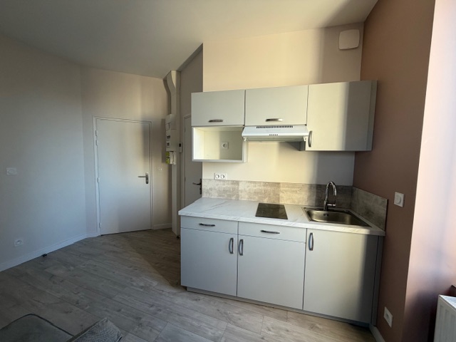 VICHY Prox. Gare/lycée de Presles - Image 5