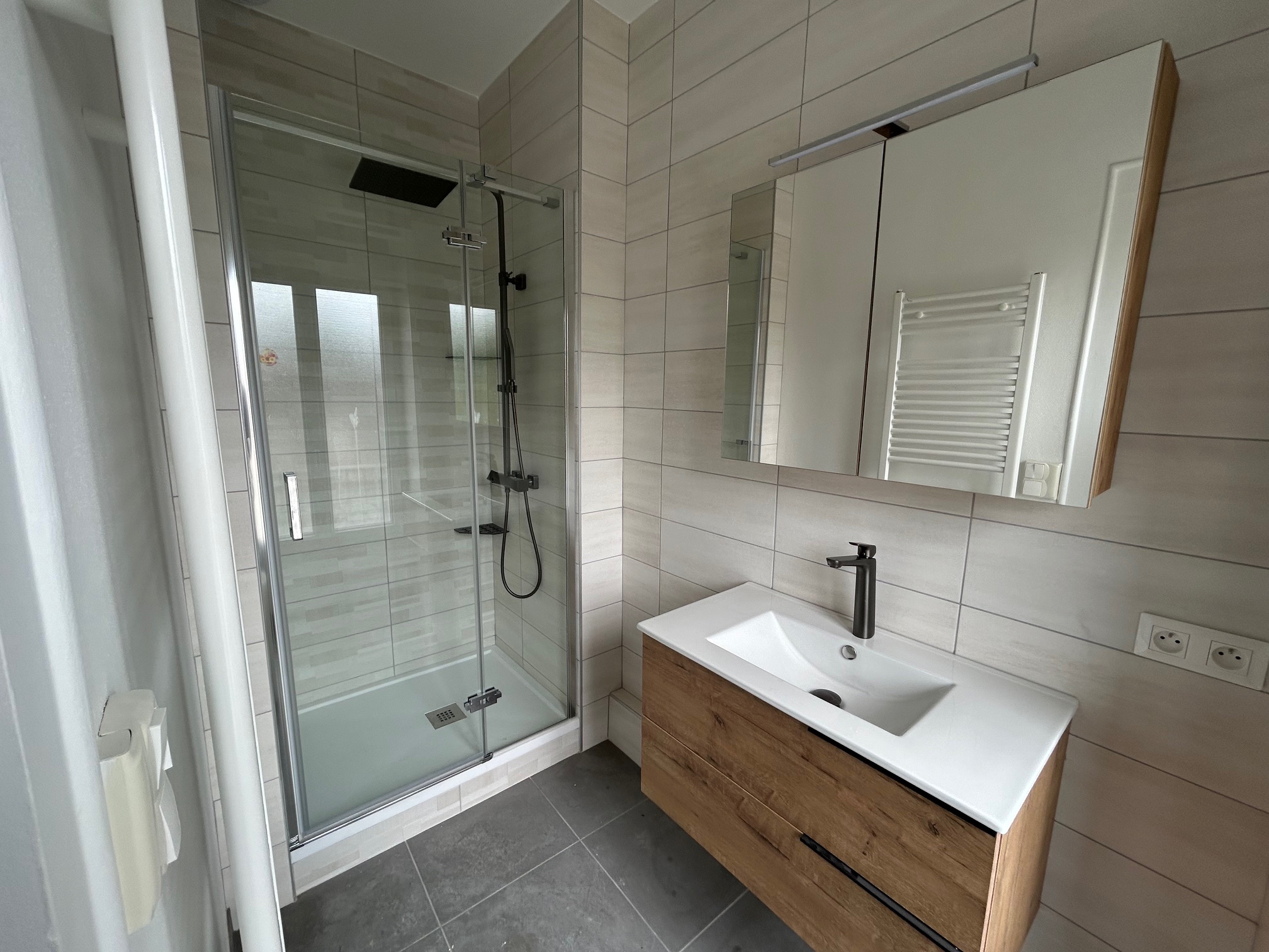 BELLERIVE SUR ALLIER MAISON EN EXCELLENT ETAT - Image 10