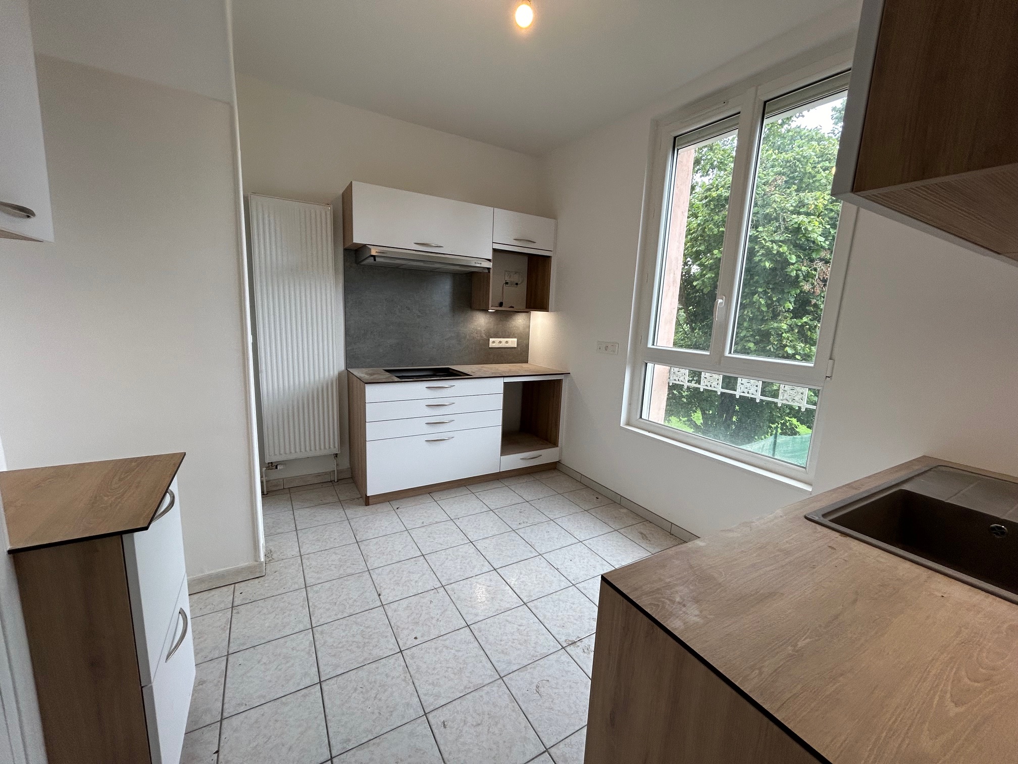 BELLERIVE SUR ALLIER MAISON EN EXCELLENT ETAT - Image 2