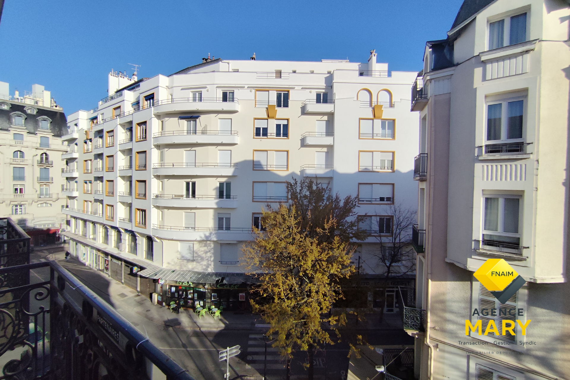 Superbe studio triangle d&rsquo;or – 14M² - Image 9