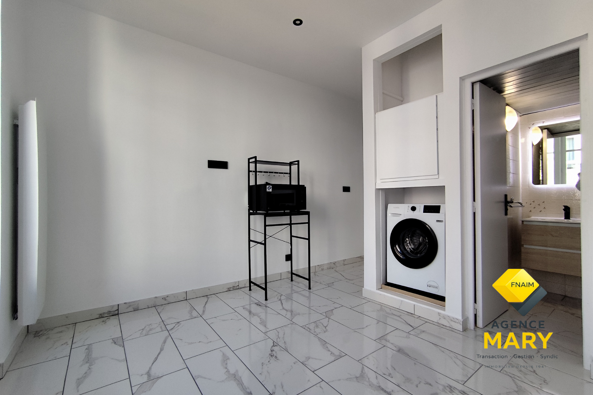 Superbe studio triangle d&rsquo;or – 14M² - Image 4