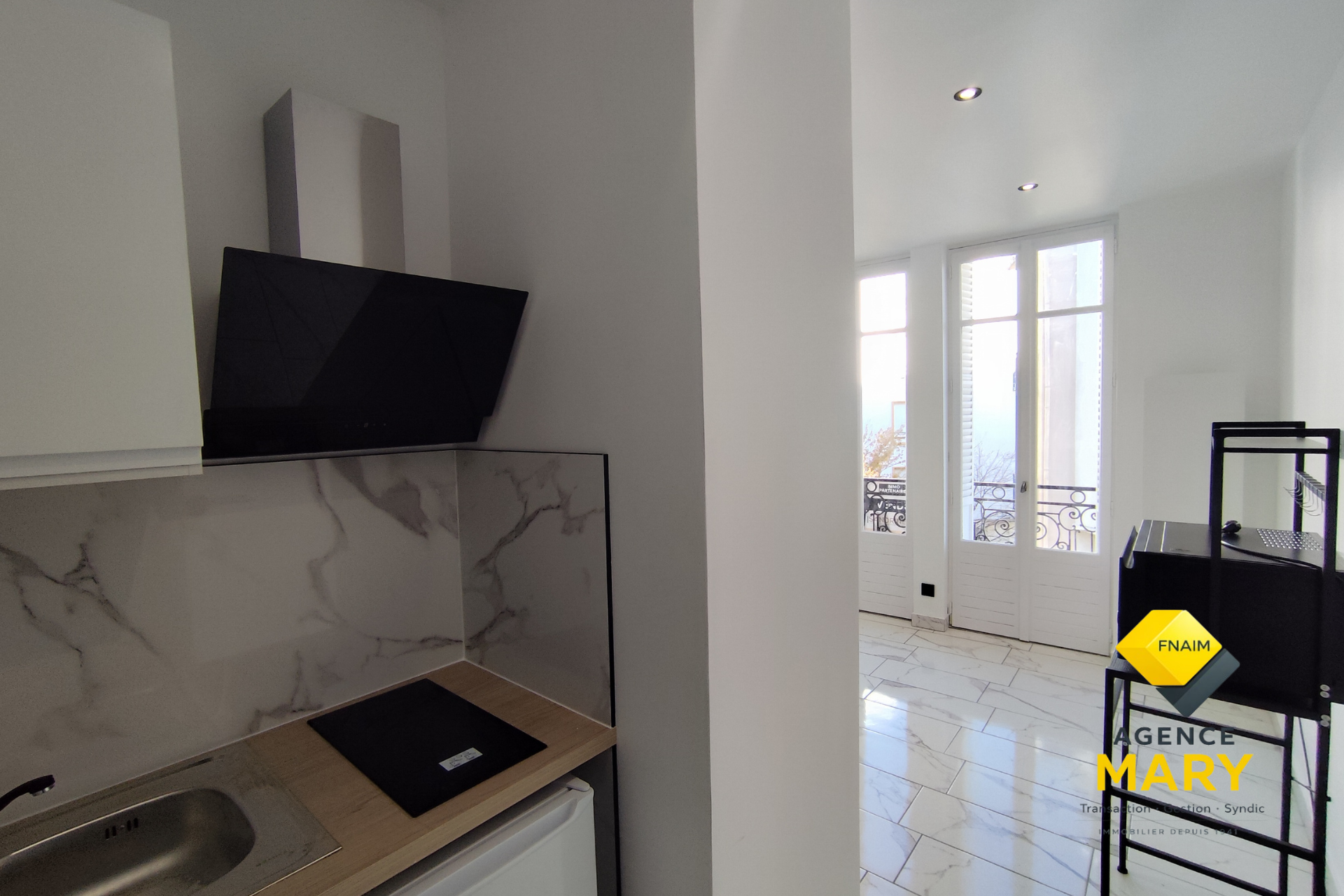 Superbe studio triangle d&rsquo;or – 14M² - Image 5