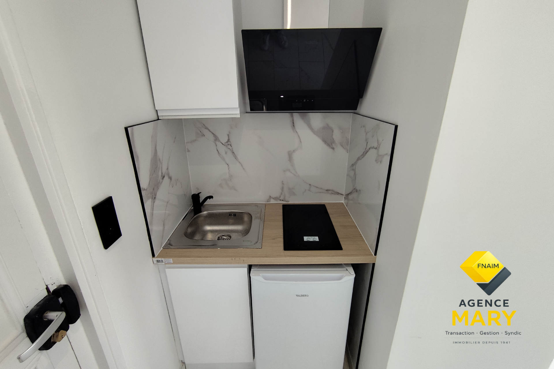 Superbe studio triangle d&rsquo;or – 14M² - Image 6