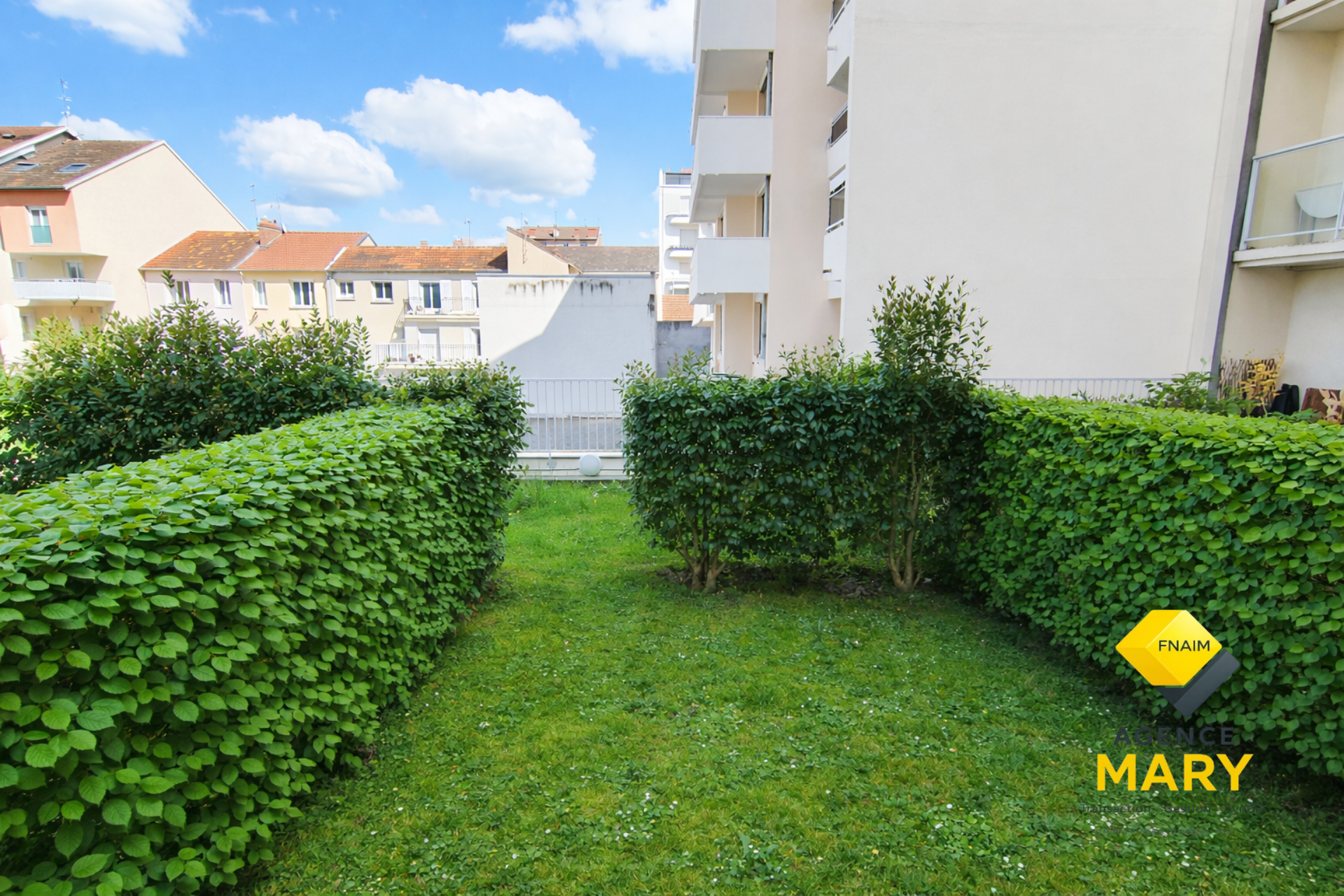 Superbe appartement duplex 91M² avec PARKING – Quartier République proche PLAN D&rsquo;EAU - Image 9