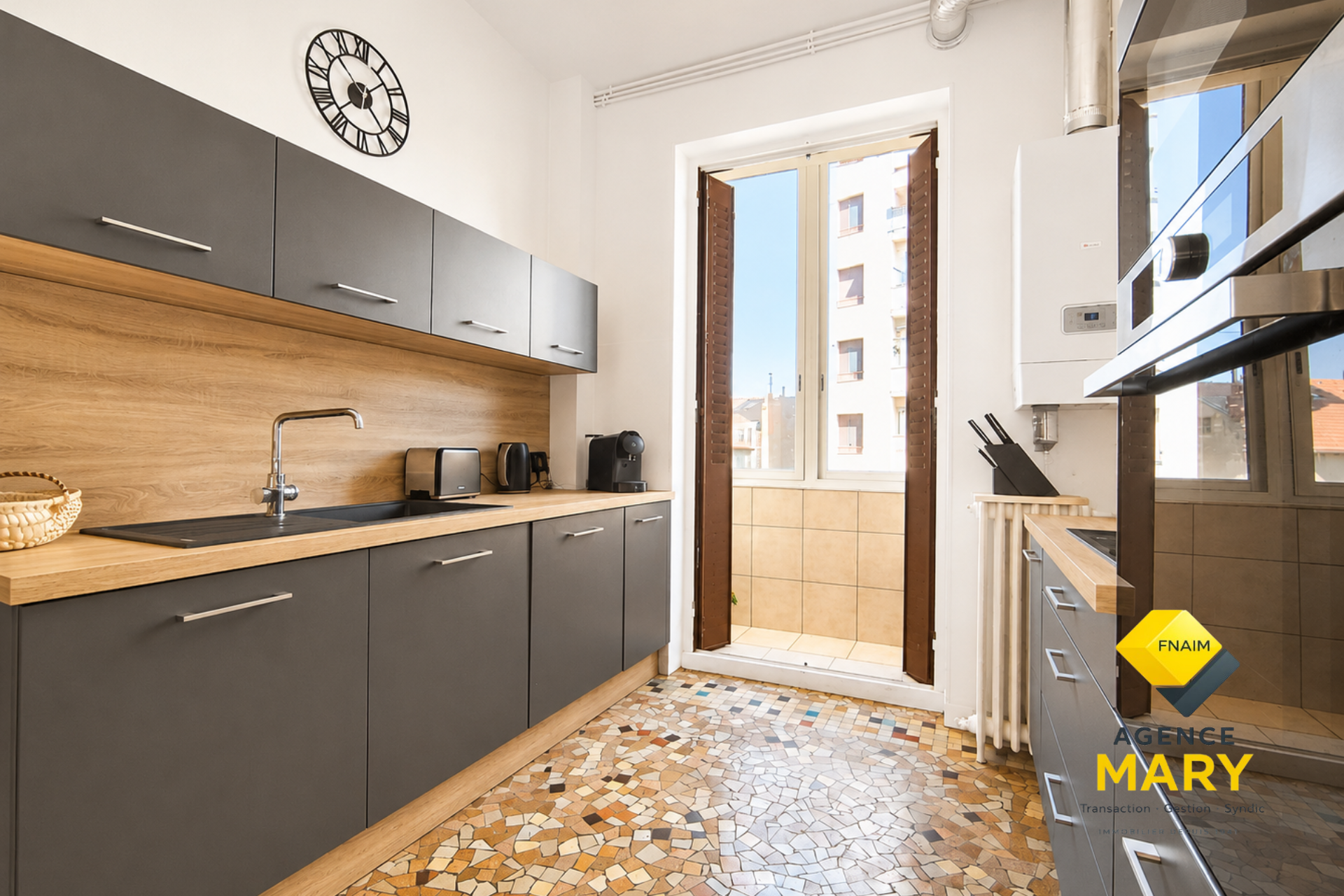 🏡 Appartement de caractère de 71 m² entièrement rénové – Parking, chambre de bonne et terrasse panoramique - Image 6