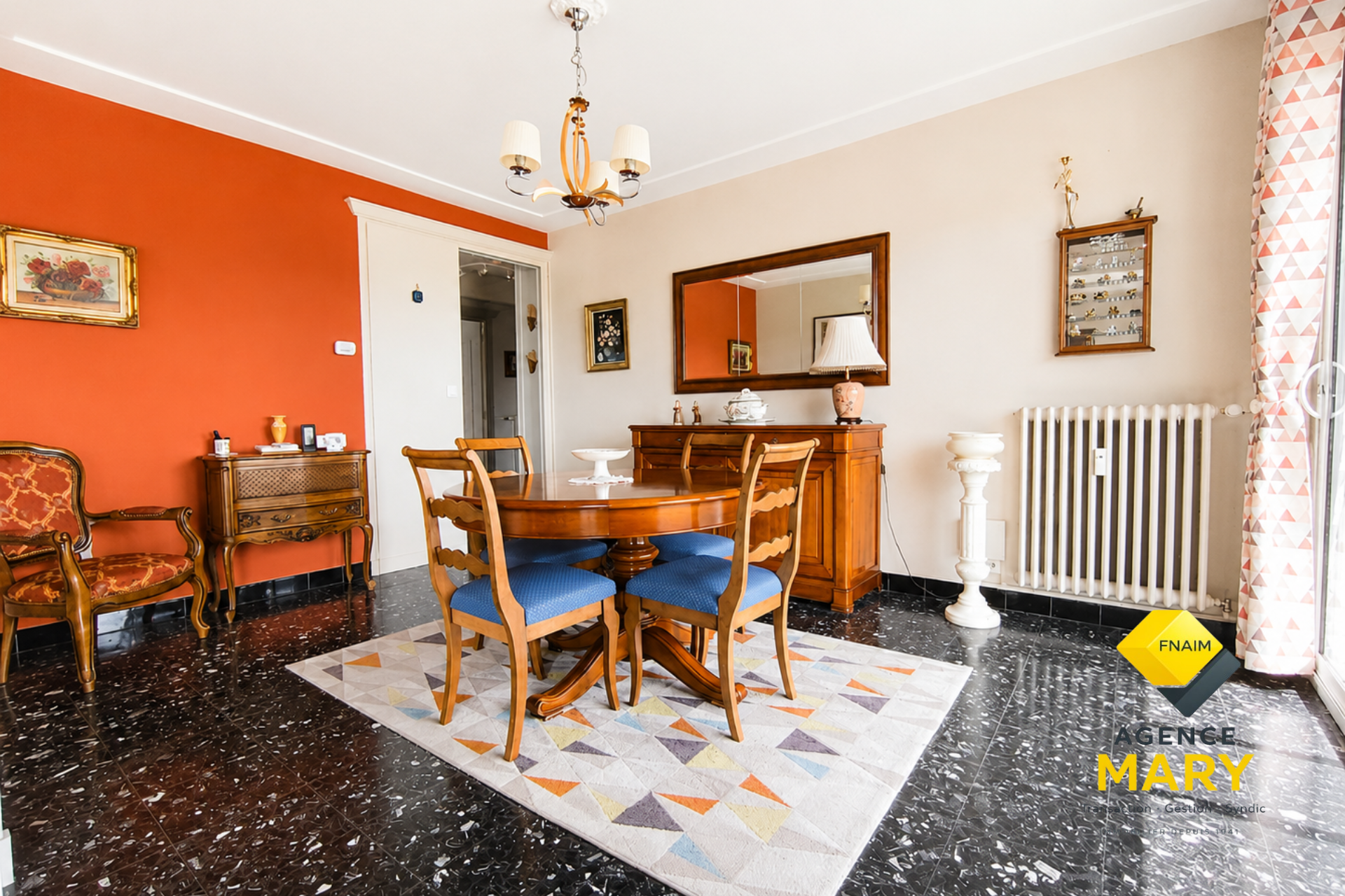 SUPERBE APPARTEMENT T3 – Rénové avec vue panoramique sur plan d&rsquo;eau – 81M² - Image 4