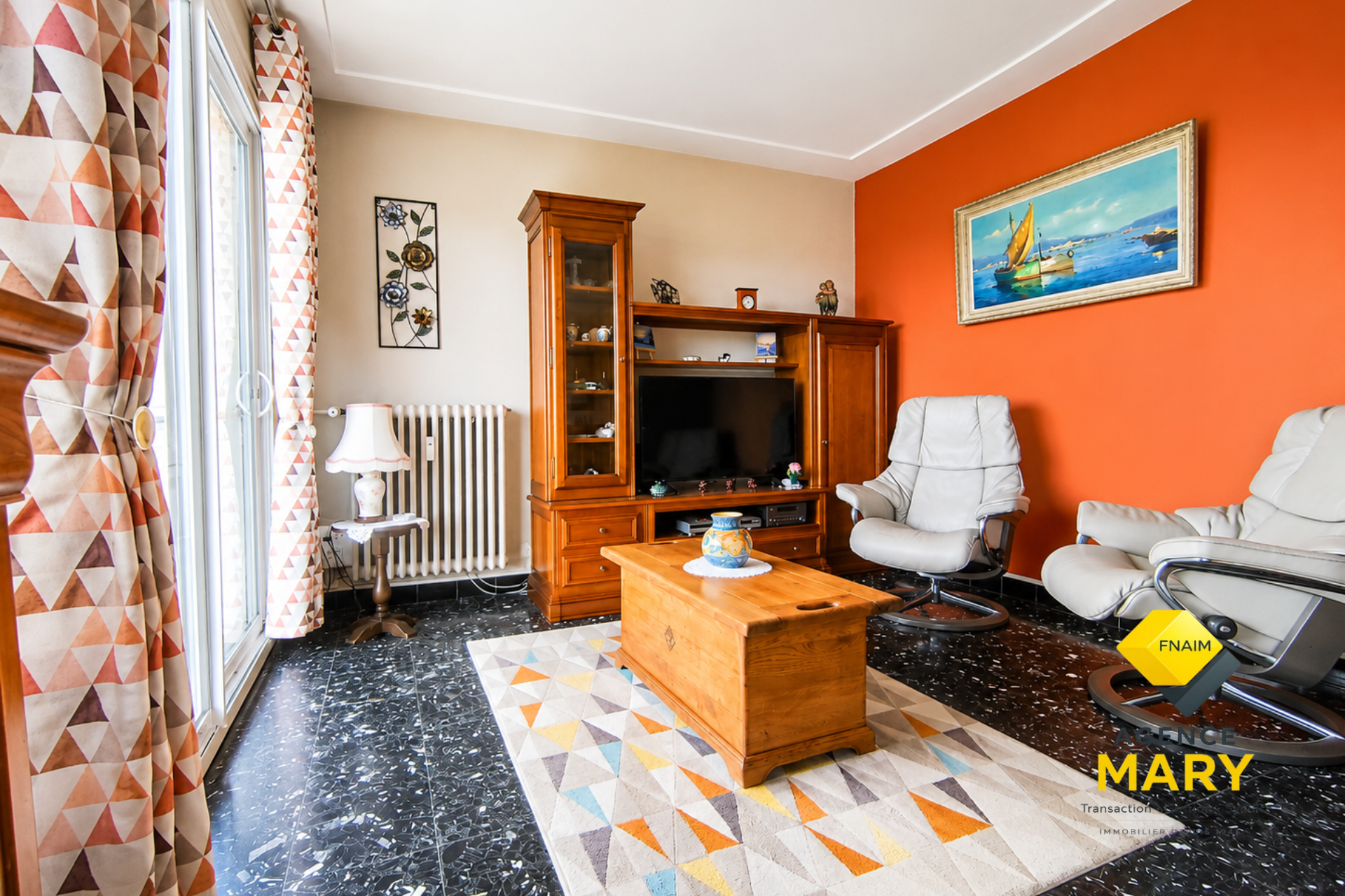 SUPERBE APPARTEMENT T3 – Rénové avec vue panoramique sur plan d&rsquo;eau – 81M² - Image 5