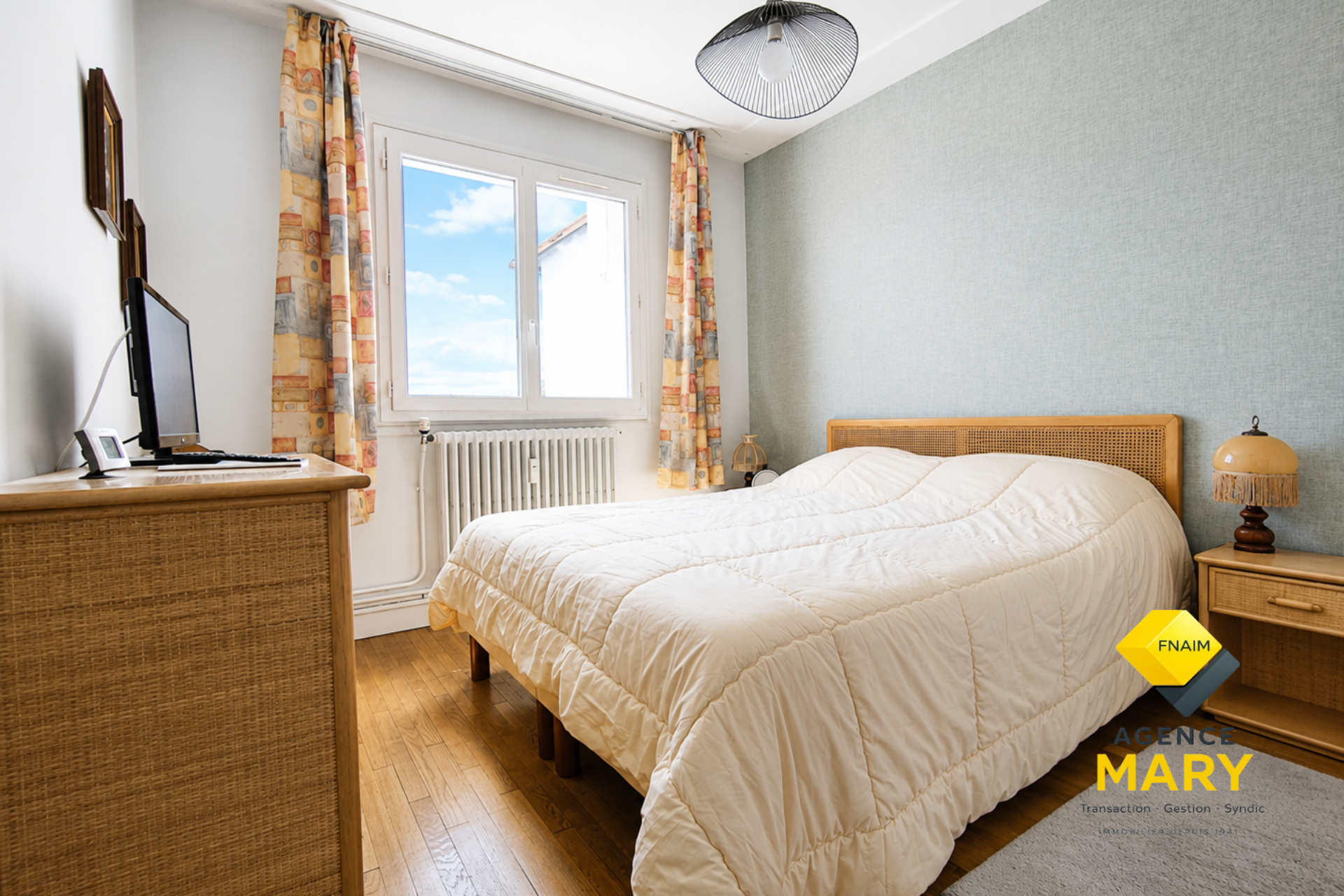SUPERBE APPARTEMENT T3 – Rénové avec vue panoramique sur plan d&rsquo;eau – 81M² - Image 7