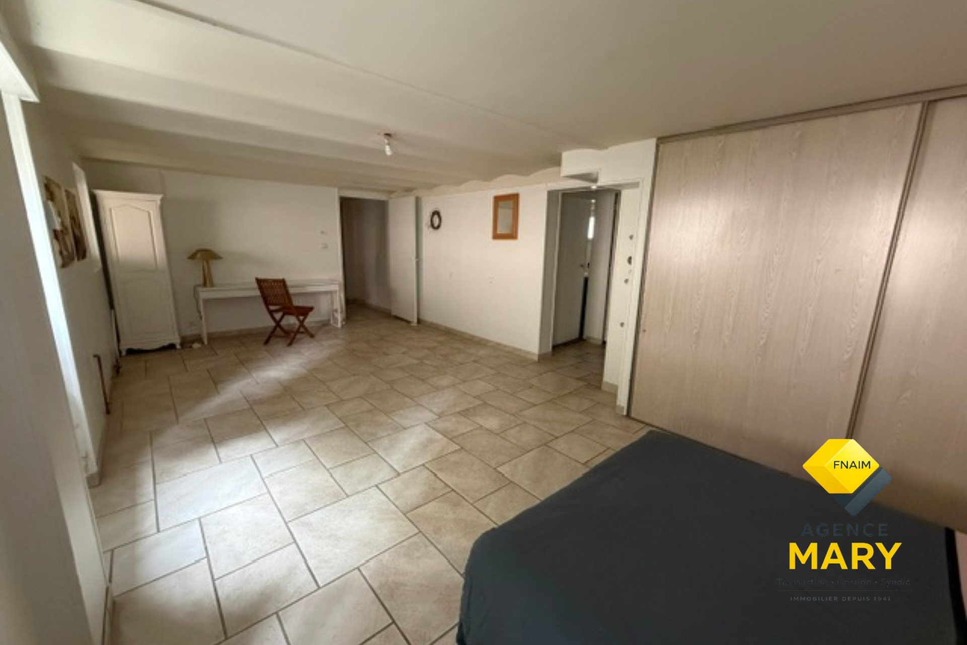 Maison MEUBLEE à louer – 233M² – Vichy entre Marché couvert et Rotonde - Image 9