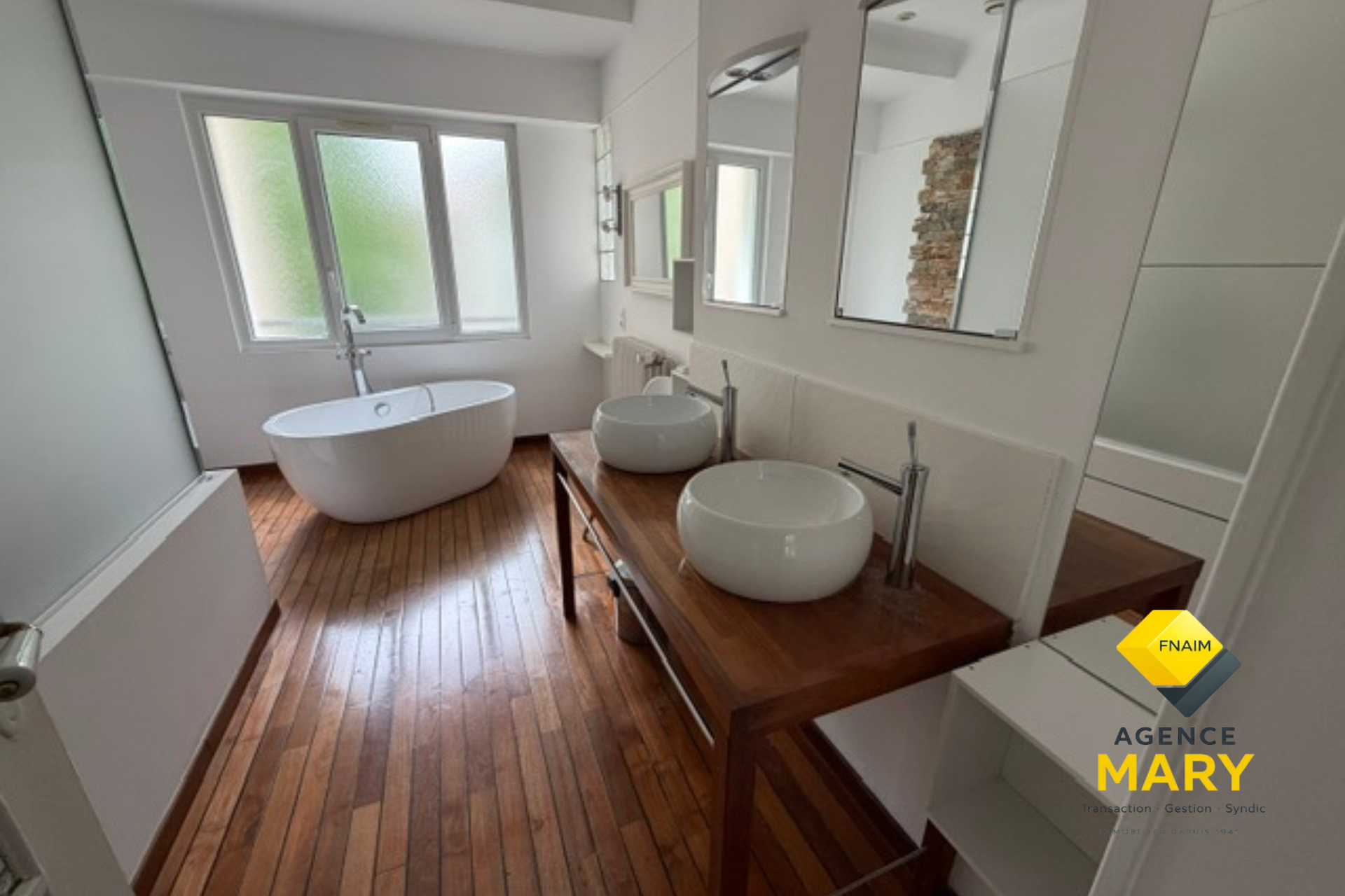 Maison MEUBLEE à louer – 233M² – Vichy entre Marché couvert et Rotonde - Image 3