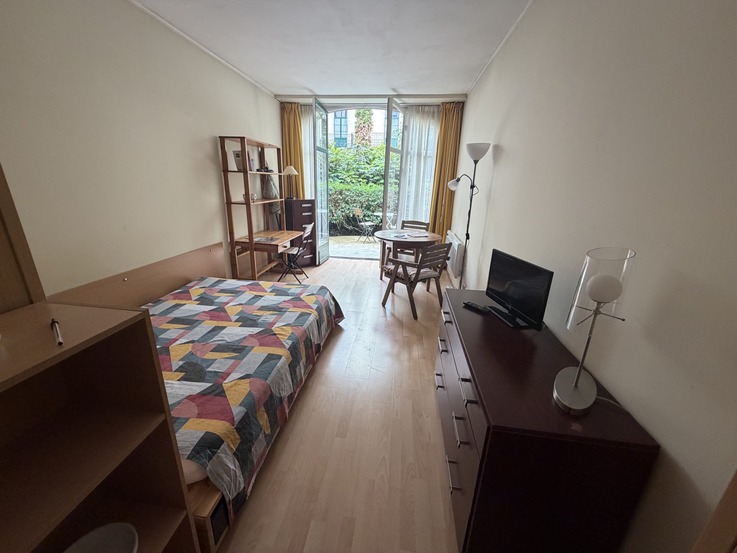 Appartement F1 meublé – proche parcs et centre ville - Image 2