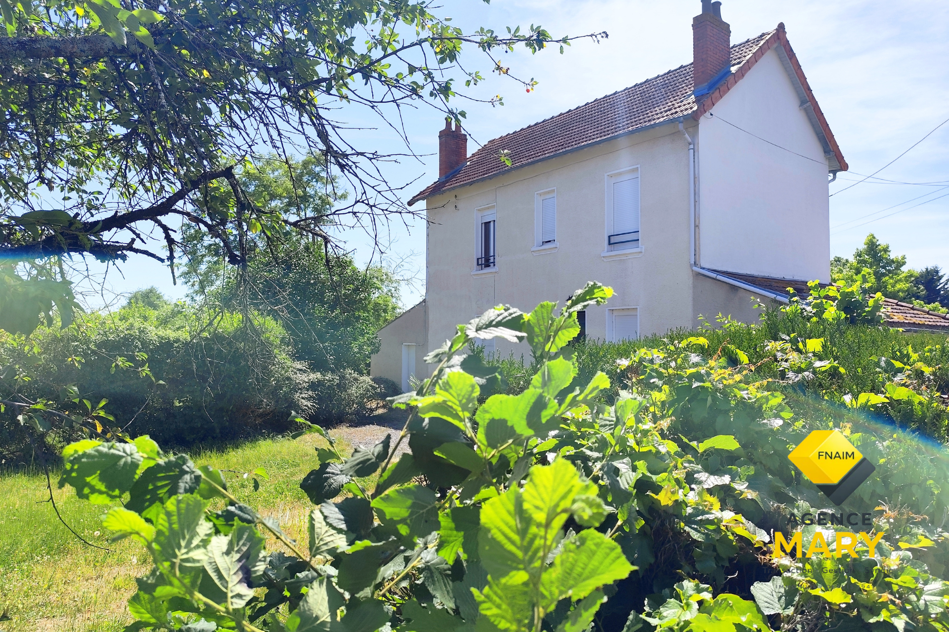 🏡 Maison familiale avec dépendance, jardin et terrain constructible – Saint Rémy en Rollat