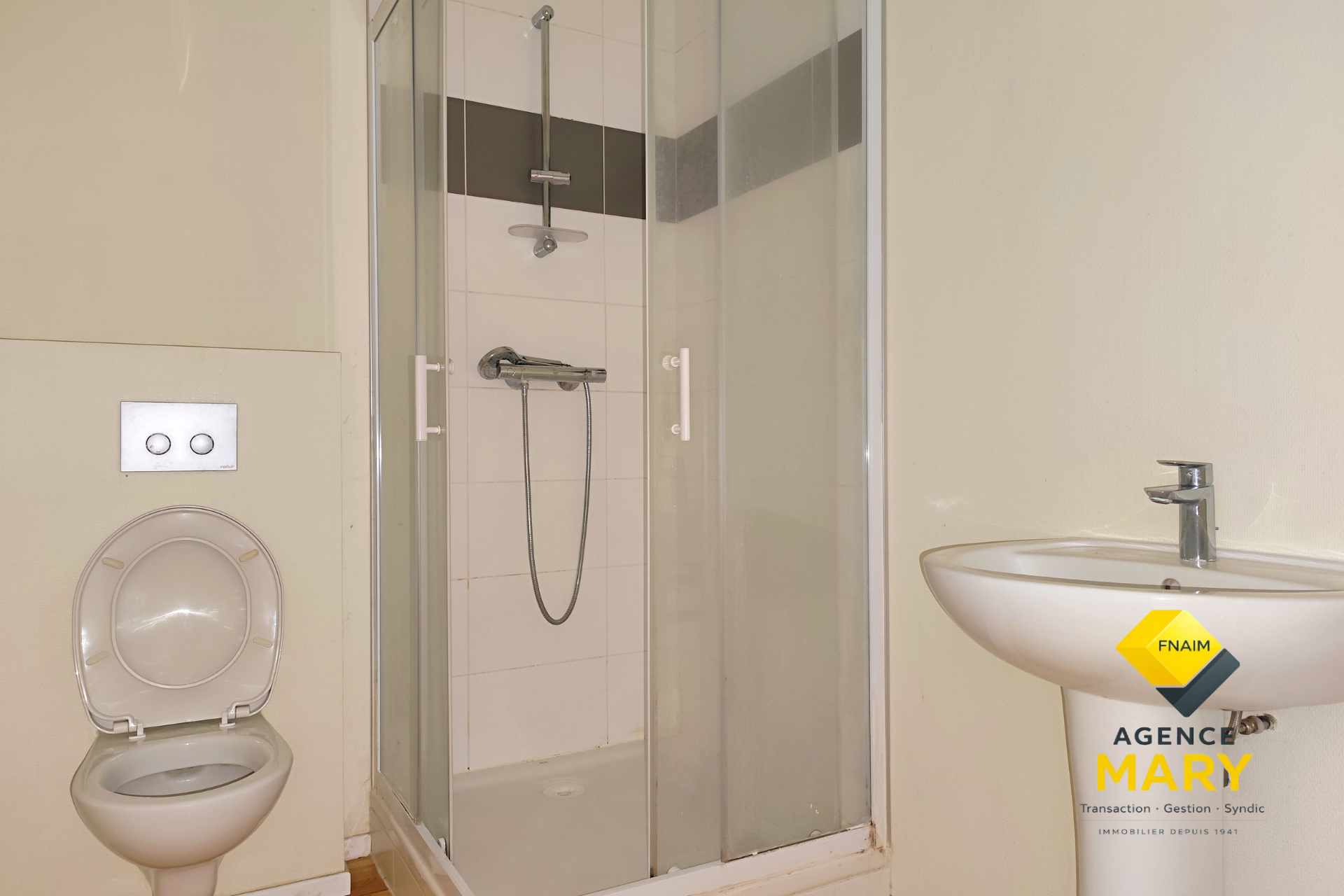 🏡 Maison familiale avec dépendance, jardin et terrain constructible – Saint Rémy en Rollat - Image 10