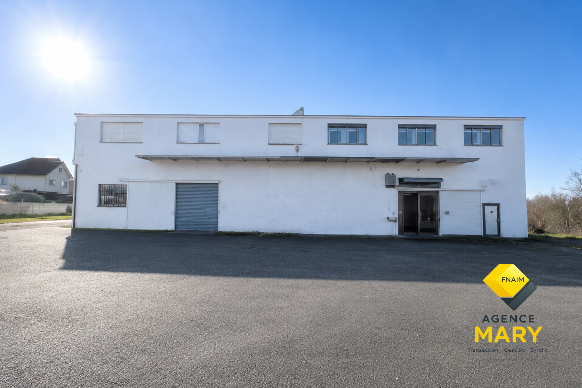 Local industriel 1180M² – Saint-Yorre
