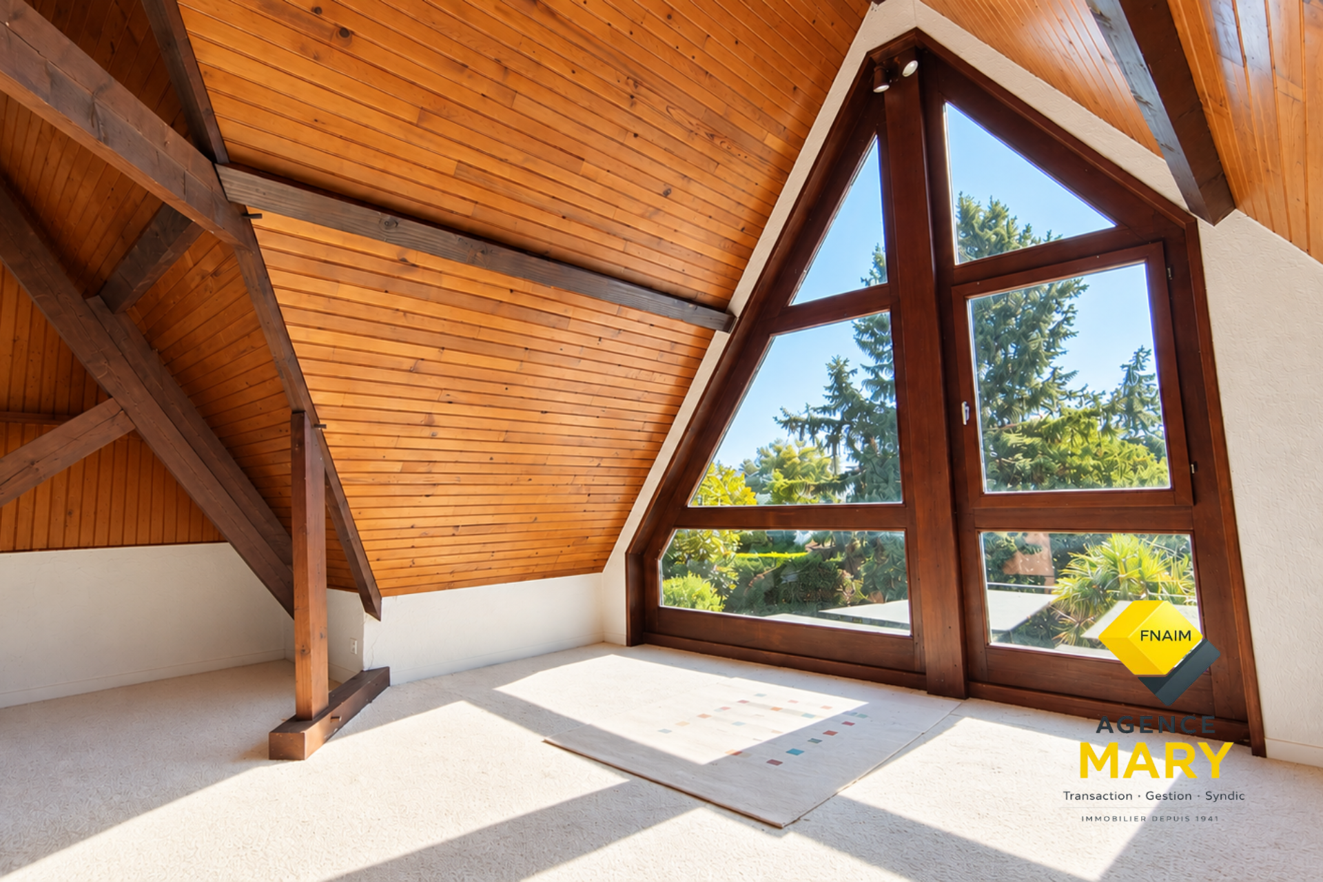 Maison d’architecte avec piscine sur 2 886 m² – Saint-Rémy-en-Rollat - Image 9