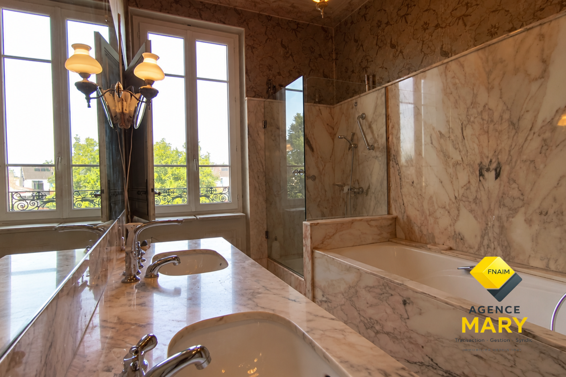 Maison Bourgeoise de 164 m² avec Jardin Arboré – Cusset - Image 9