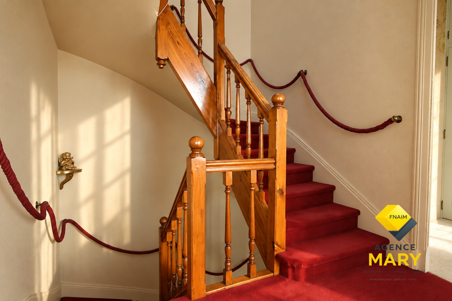 Maison Bourgeoise de 164 m² avec Jardin Arboré – Cusset - Image 6