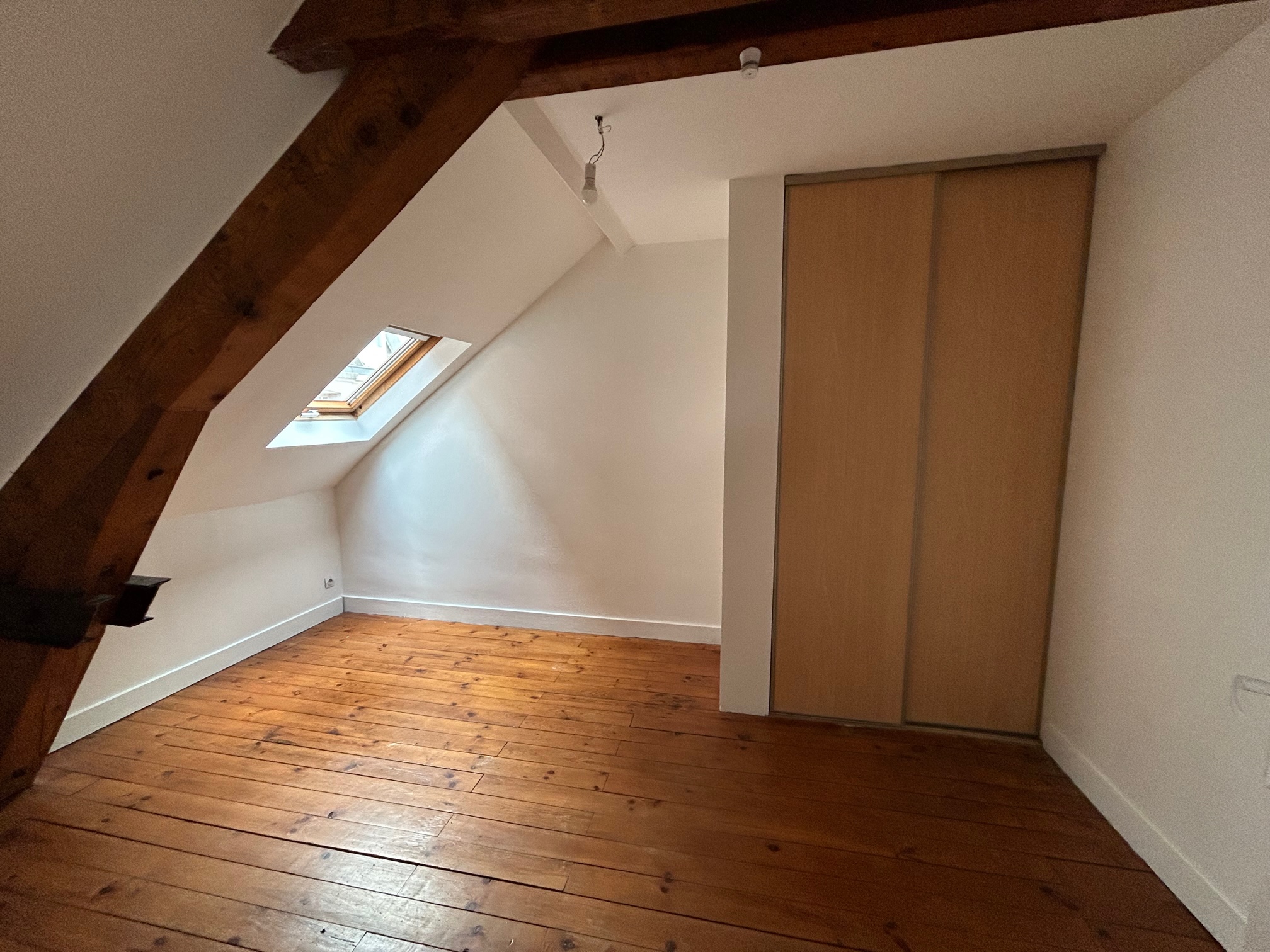 Appartement T3 de 58,79 m² – Rue de Paris, Vichy - Image 2